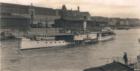 Passagier Schnelldampfer Stadt Magdeburg - Hafen Speicher