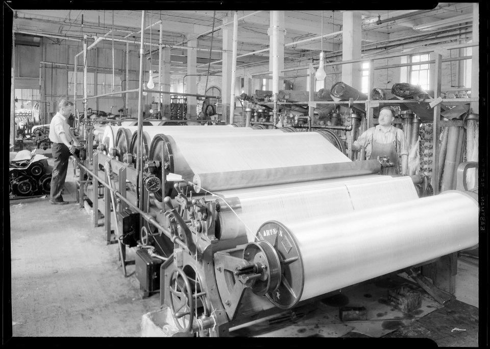 Paterson, New Jersey - Textiles. Jackson Winding and Warping Company - NARA - 518768