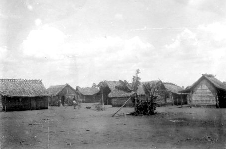 Parti av byn Betsina, söder om Kinkoy-sjön, NV Madagaskar. Kinkoy, Betsina - SMVK - 001744