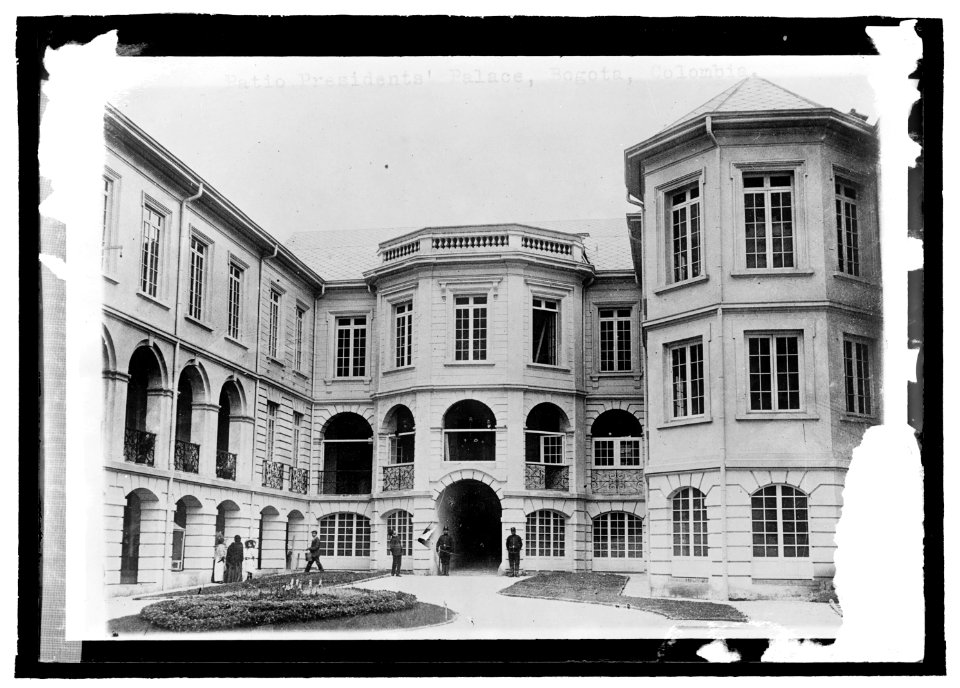 Patio of President's Palace, Bogota, Colombia LCCN2016821461