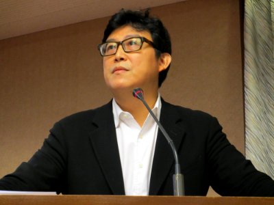 Pasuya Yao from VOA (2)