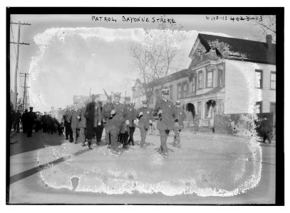 Patrol, Bayonne strike LCCN2014703767