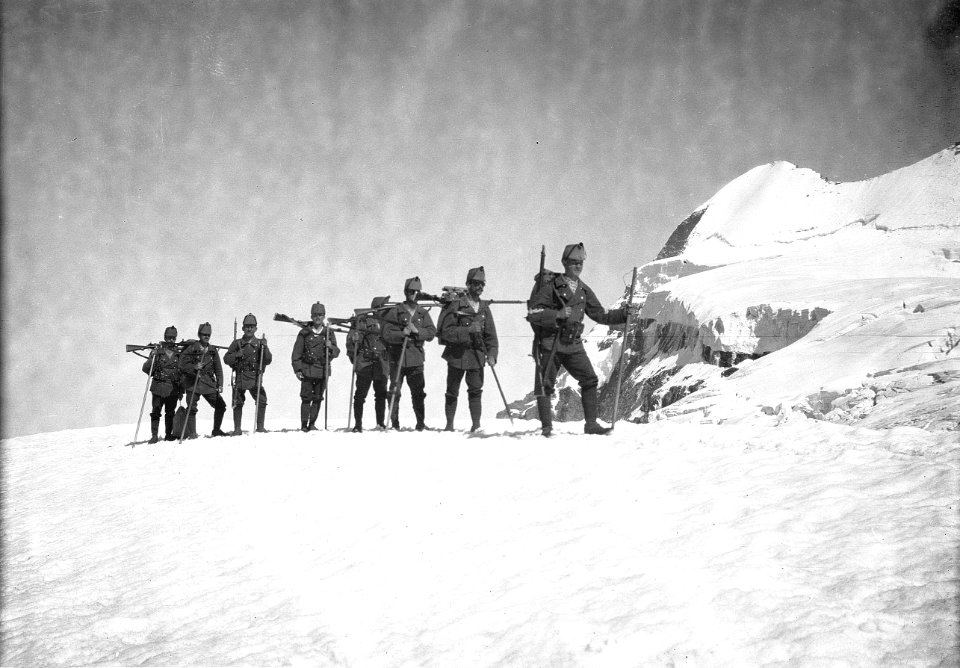 Patrouille auf dem Kaltwasserpass - CH-BAR - 3236945