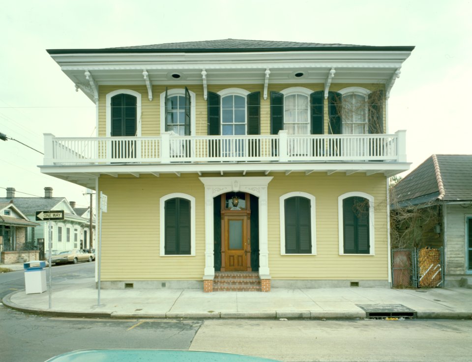 PaugerHouseJetLoweColorCrop