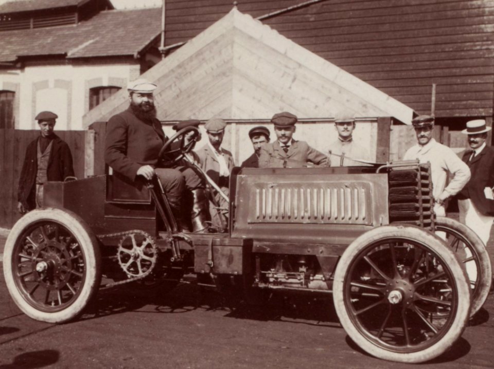 Paul Chauchard sur Panhard 70 hp d'une tonne, en 1902