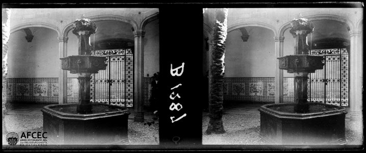 Pati de la Casa de l'Ardiaca (AFCEC GAUSACHS B 01287)
