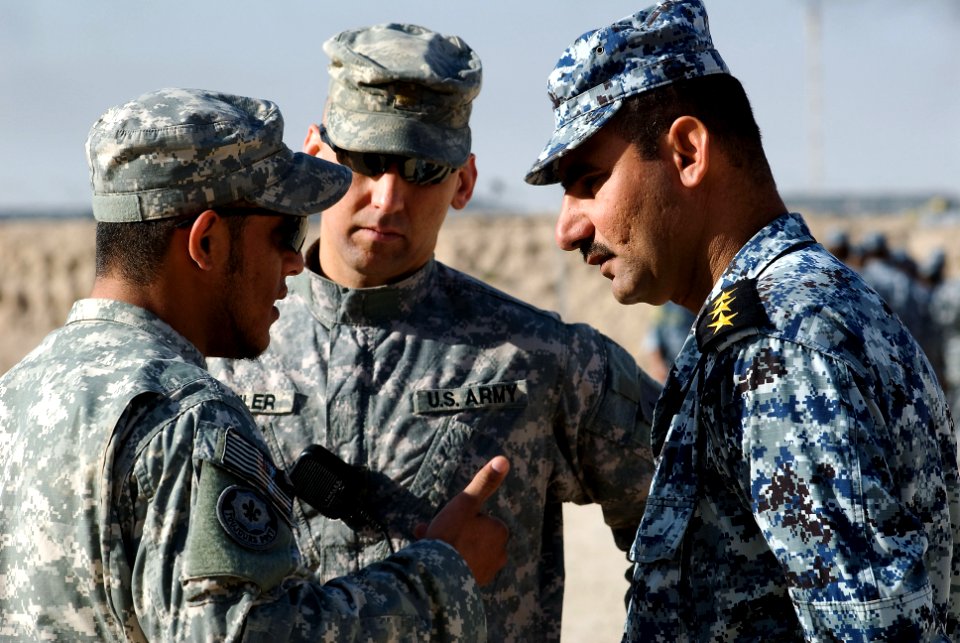 Patrol in Basra DVIDS158701