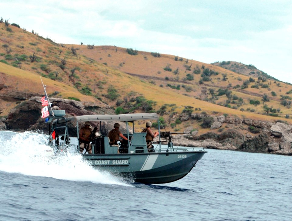 Patrols the coastline DVIDS349941