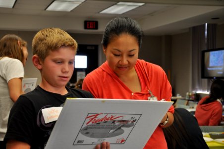 Patients, survivors and family members participate in Oncology on Canvas 130419-N-PJ759-001