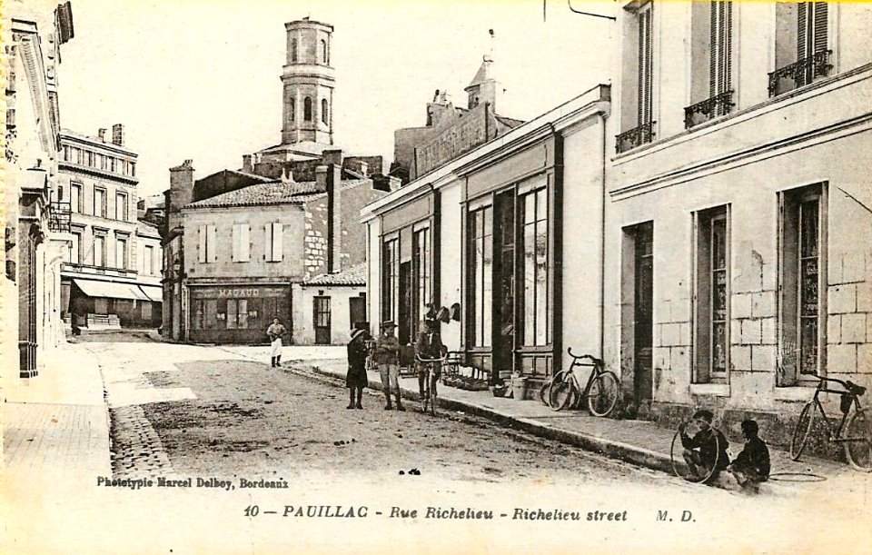 Pauillac - rue Richelieu 2