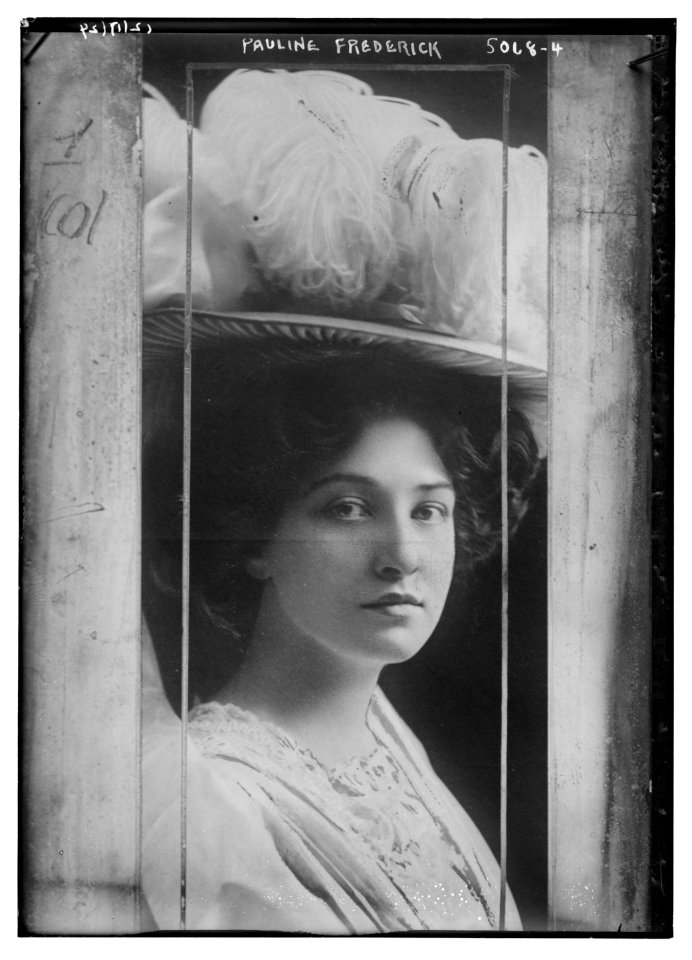 Pauline Frederick LCCN2014709853