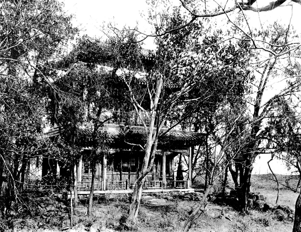Pavillon im Park