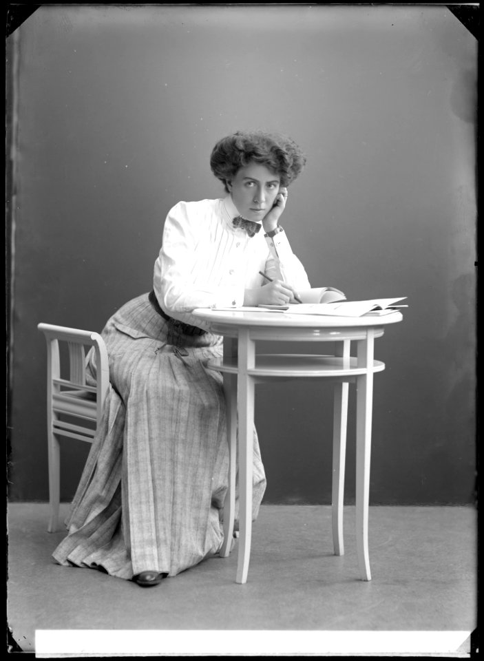 Pauline Brunius in Mrs Warrens yrke at Svenska teatern 1908 - SMV - NB124