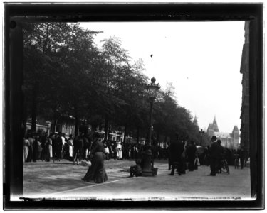 Paulus Potterstraat 13 (ged, rechts) Jacob Olie (max res) photo