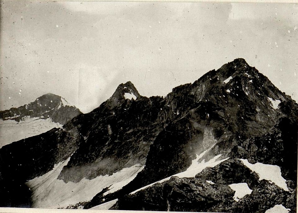 Pauta delle Orte, Crozzon di Targorida und Crozzo di Lares vom Artillerie-Beobachtungsstand auf Corno Stablel (BildID 15627593)