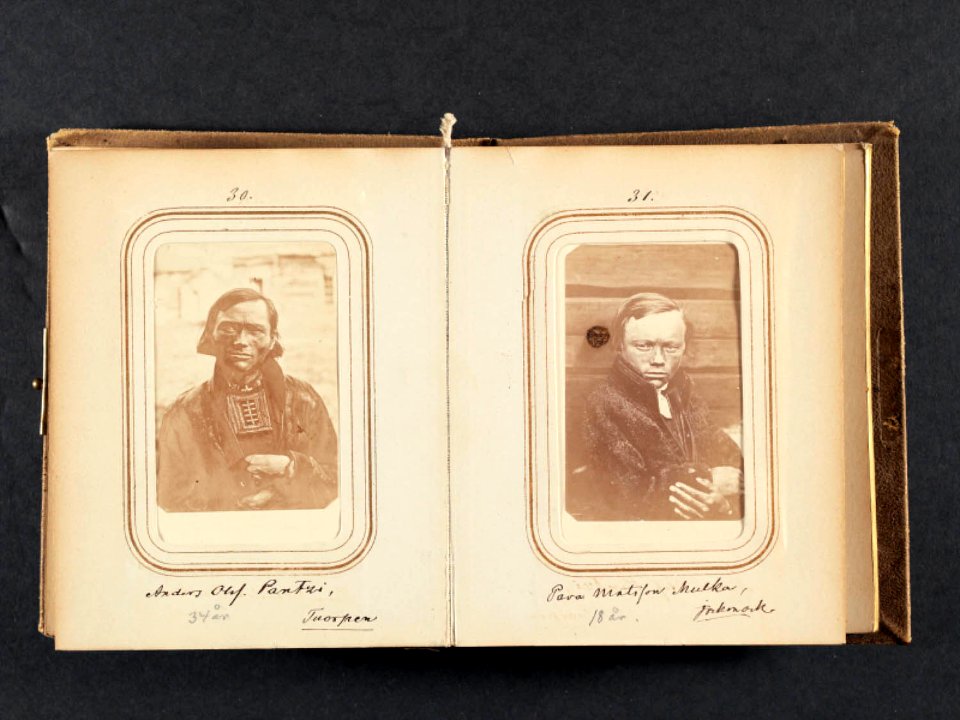 Pava Matsson Mulka, 18 år, same från Jokkmokk. Lotten von Düben 1868 - Nordiska Museet - NMA.0033117 2