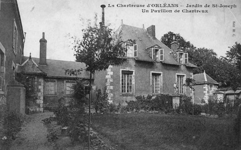 Pavillon Saint-Joseph de la chartreuse Saint-Lazare d'Orléans sur une carte postale ancienne
