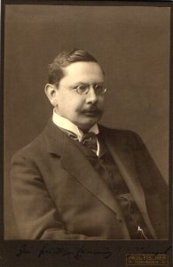 Paul Fischer - (Z. Friepel) Bürgerlicher Herr mit Brille