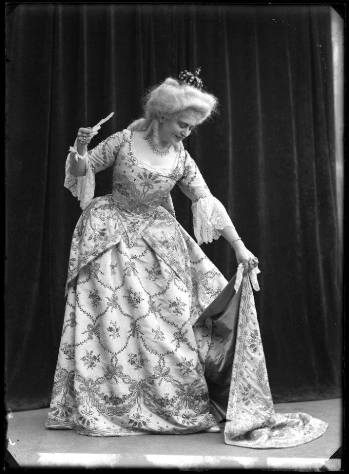 Paula Lizell in Per Svinaherde at Kungliga Operan 1910 - SMV - NL054