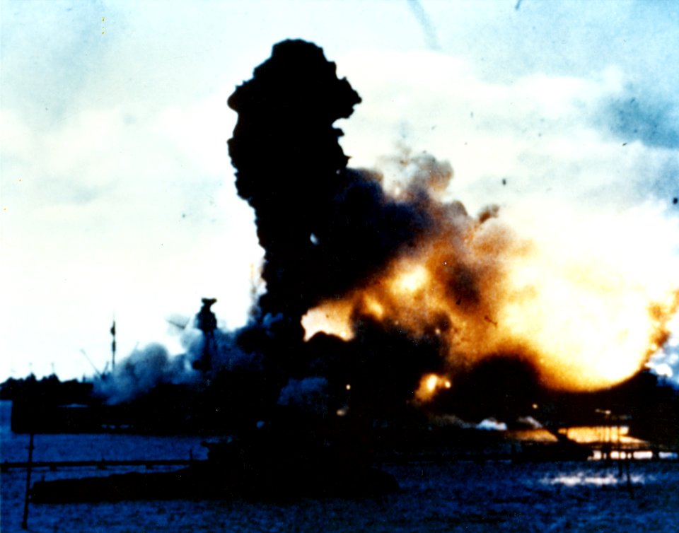 Pearl Harbor Attack, 7 December 1941 (24374354935)
