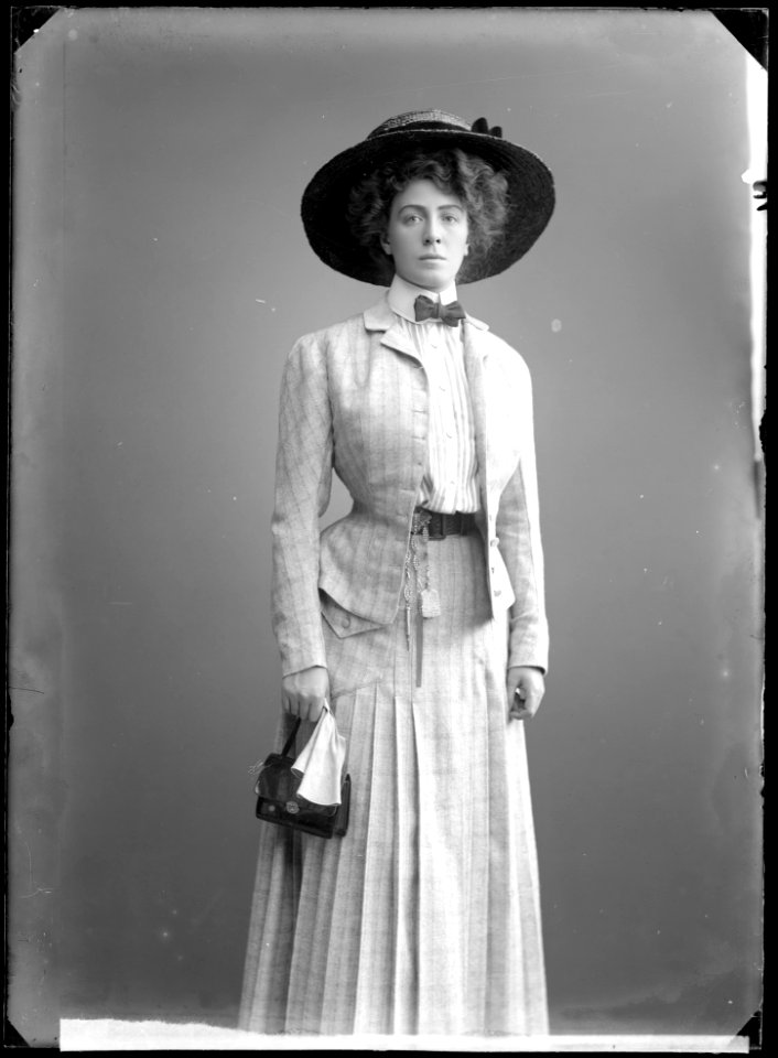 Pauline Brunius in Mrs Warrens yrke at Svenska teatern 1908 - SMV - NB125