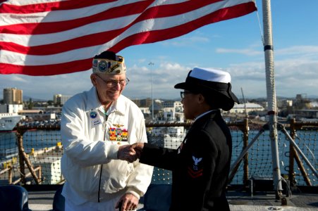 Pearl Harbor remembrance 131206-N-KL846-248