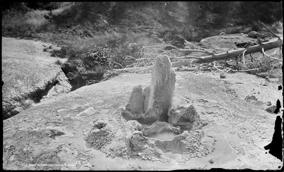 Pearl Geyser Cone, Heart Lake Basin. Yellowstone National Park. - NARA - 517211