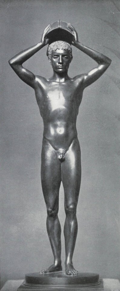 Paul Peterich - Jüngling mit Helm. Bronze