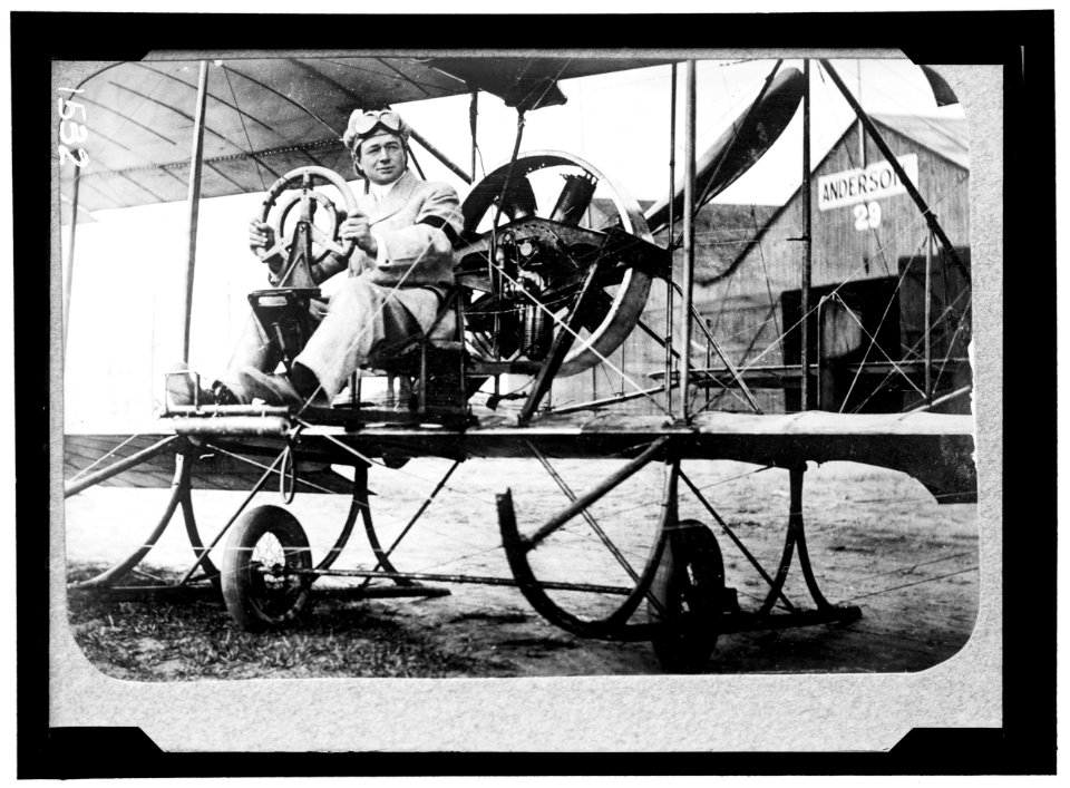PECK, PAUL. COMMERCIAL AVIATOR. IN GYRO TYPE PLANE SPONSORED BY BERLINER AT MINEOLA, N.Y. LCCN2016863941