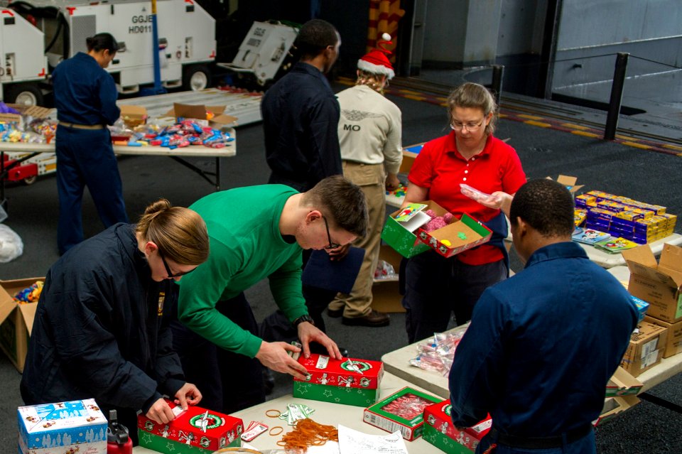 Peleliu participates in Operation Christmas Child 141130-N-EH218-008
