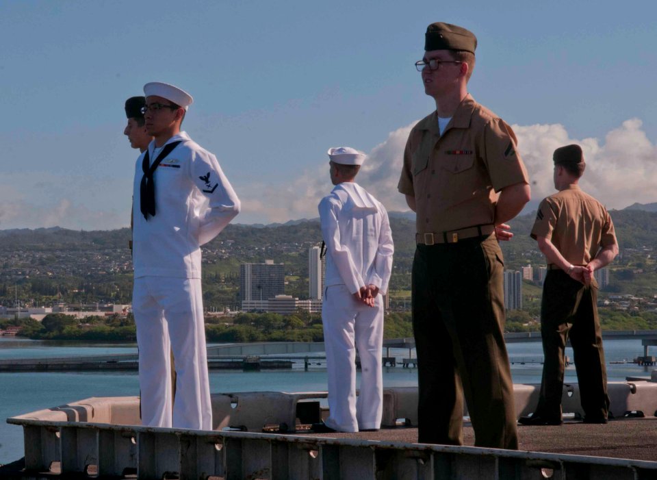 Peleliu returns to Pearl Harbor 130503-N-HF252-053