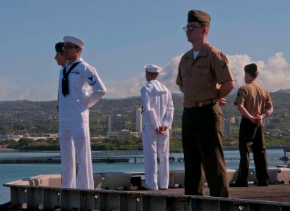 Peleliu returns to Pearl Harbor 130503-N-HF252-053