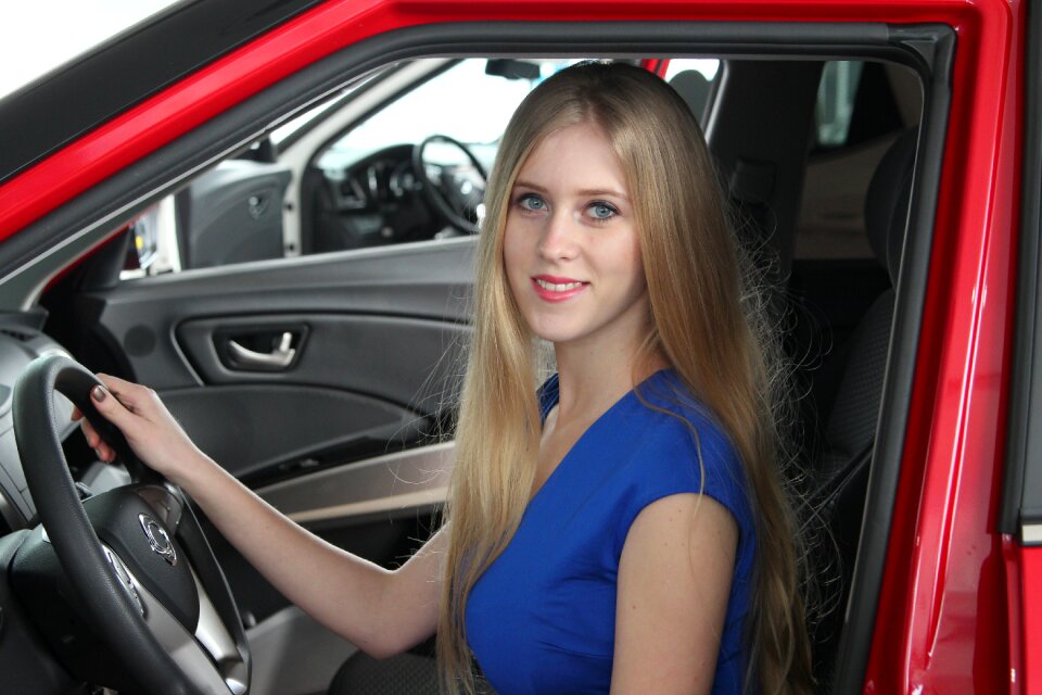 Car showroom auto car