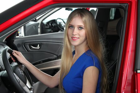 Car showroom auto car