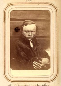 Pava Matsson Mulka, 18 år, same från Jokkmokk. Lotten von Düben 1868 - Nordiska Museet - NMA.0033117 1