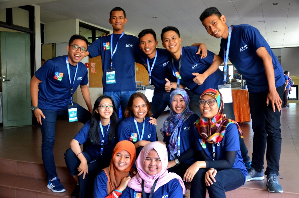 Pemuda Indonesia berpartisipasi dalam ASEAN Youth Volunteer Program 2017 (35580635444)