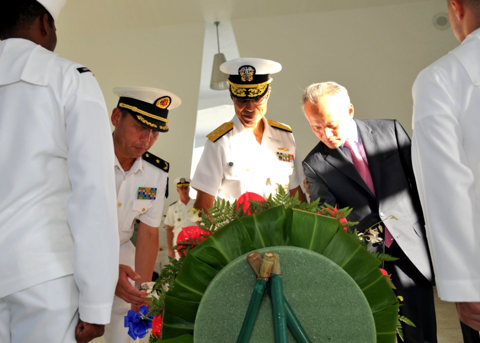 Pearl Harbor Ceremony 130906-N-IT566-168
