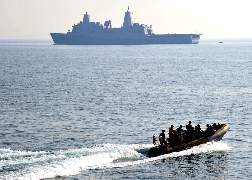 Peleliu Amphibious Ready Group 121208-N-YQ852-023