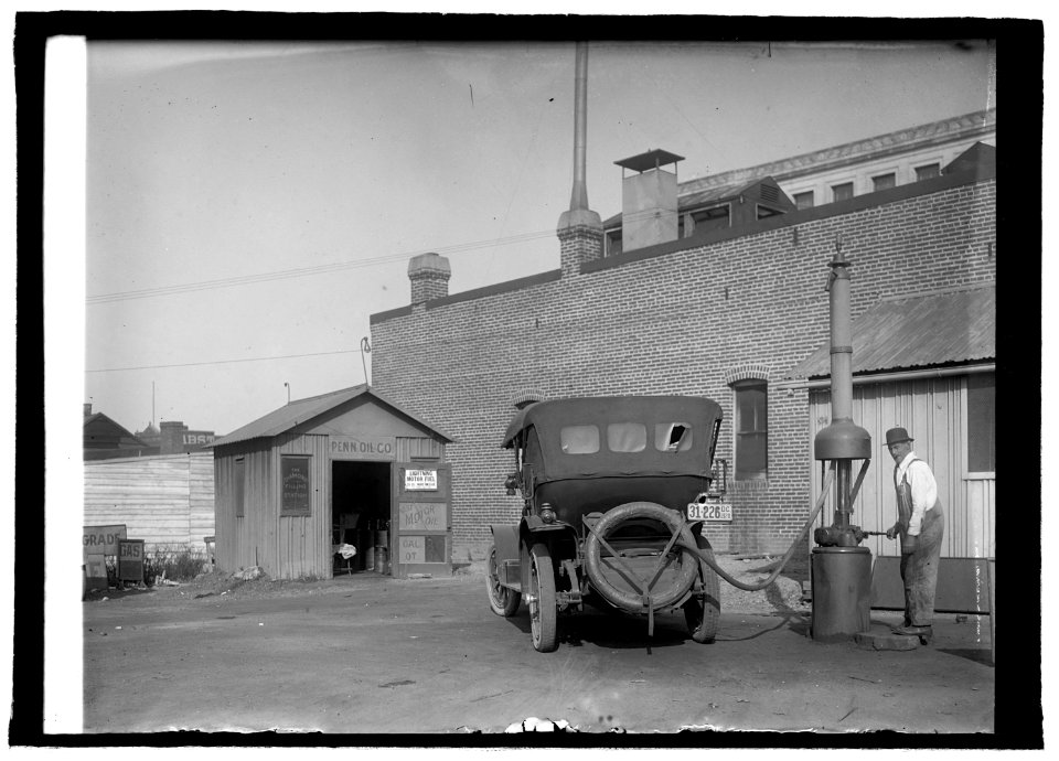 Penn Oil Co., Mass. Ave. & No. Cap. LCCN2016822109
