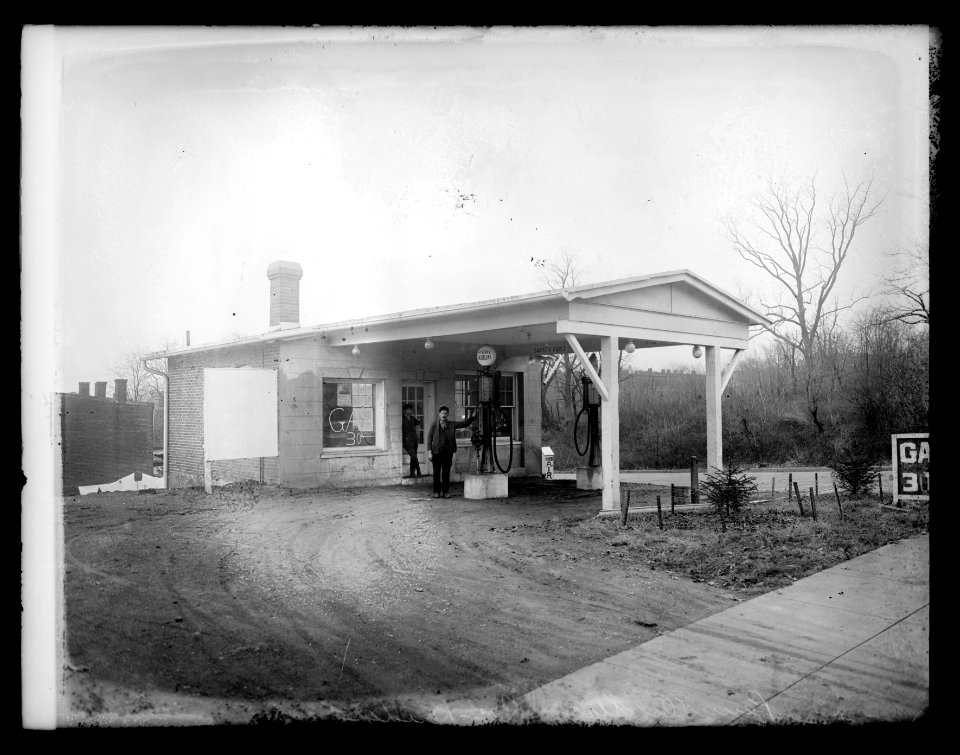 Penn Oil Co., Q St., Georgetown, (Washington, D.C.) LCCN2016823505