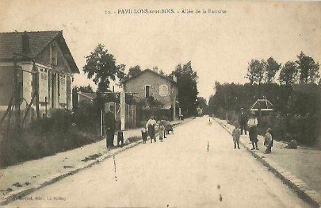 Pavillons-sous-Bois.Allée de la Basoche