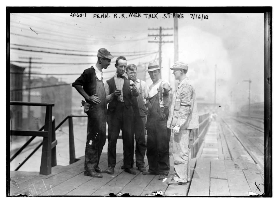Penn. R.R. (i.e., Railroad) men talk strike LCCN2014688373