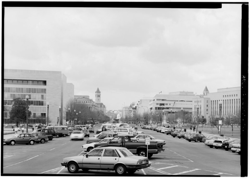 Pennsylvania avenue from base of the us capitol