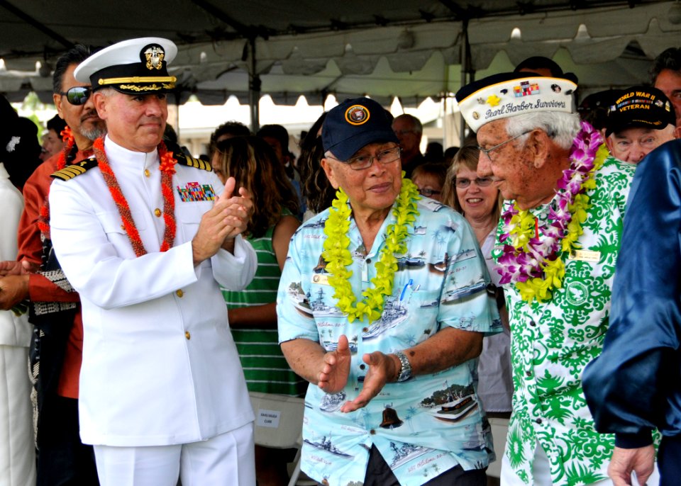 Pear Harbor survivors are recognized. (8264506392)
