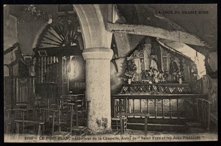 Penvénan - Port Blanc intérieur de la chapelle - AD22 - 16FI7001