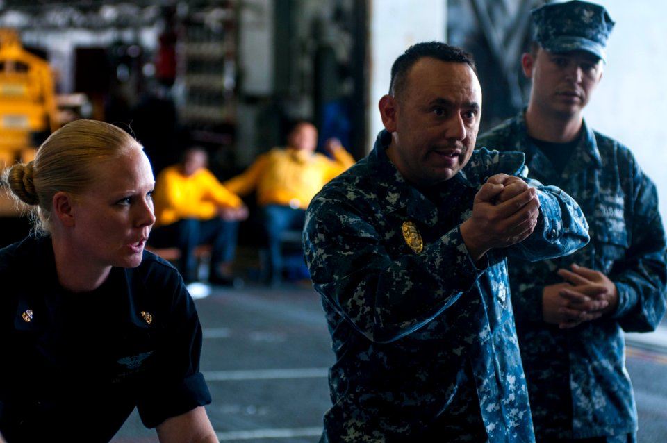 Peleliu trains in anti-terrorism 140513-N-ZM744-092