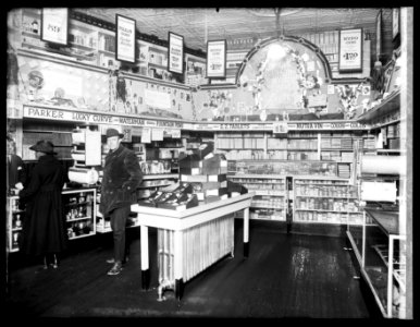 Peoples Drug Store, interior, 7(th) & K, (Washington, D.C.) LCCN2016823722 photo