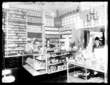 Peoples Drug Store, interior, 7th & K, (Washington, D.C.) LCCN2016823723 photo