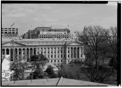 Pennsylvania avenue from the roof of the white house