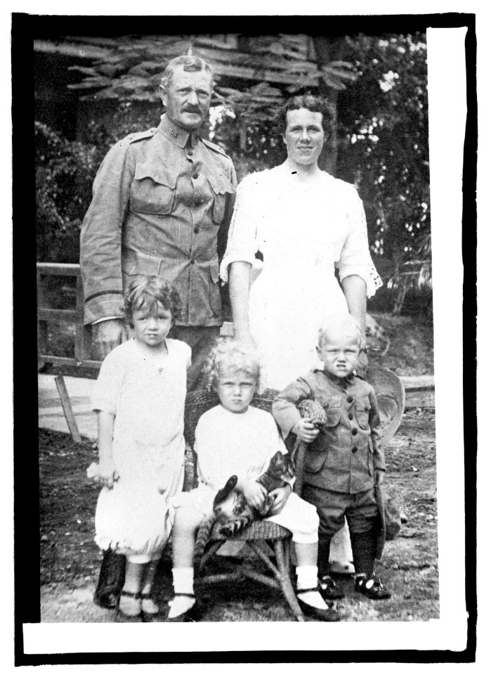 Pershing & family LCCN2016821832